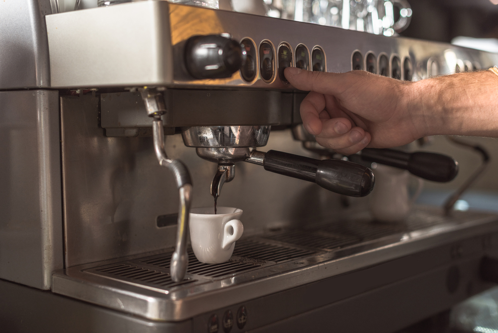 Czar Świtu : Odkrywamy Uroki Kawy – Od Nasadzenia przez Proces Palenia aż po Twoją Filiżankę Pełną Zapachu.